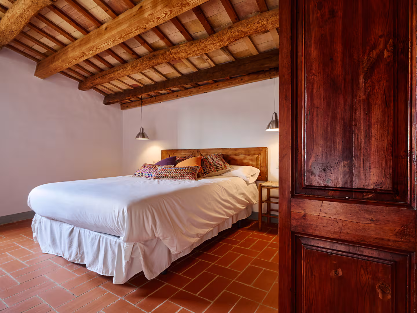 Girona retreat detail 3